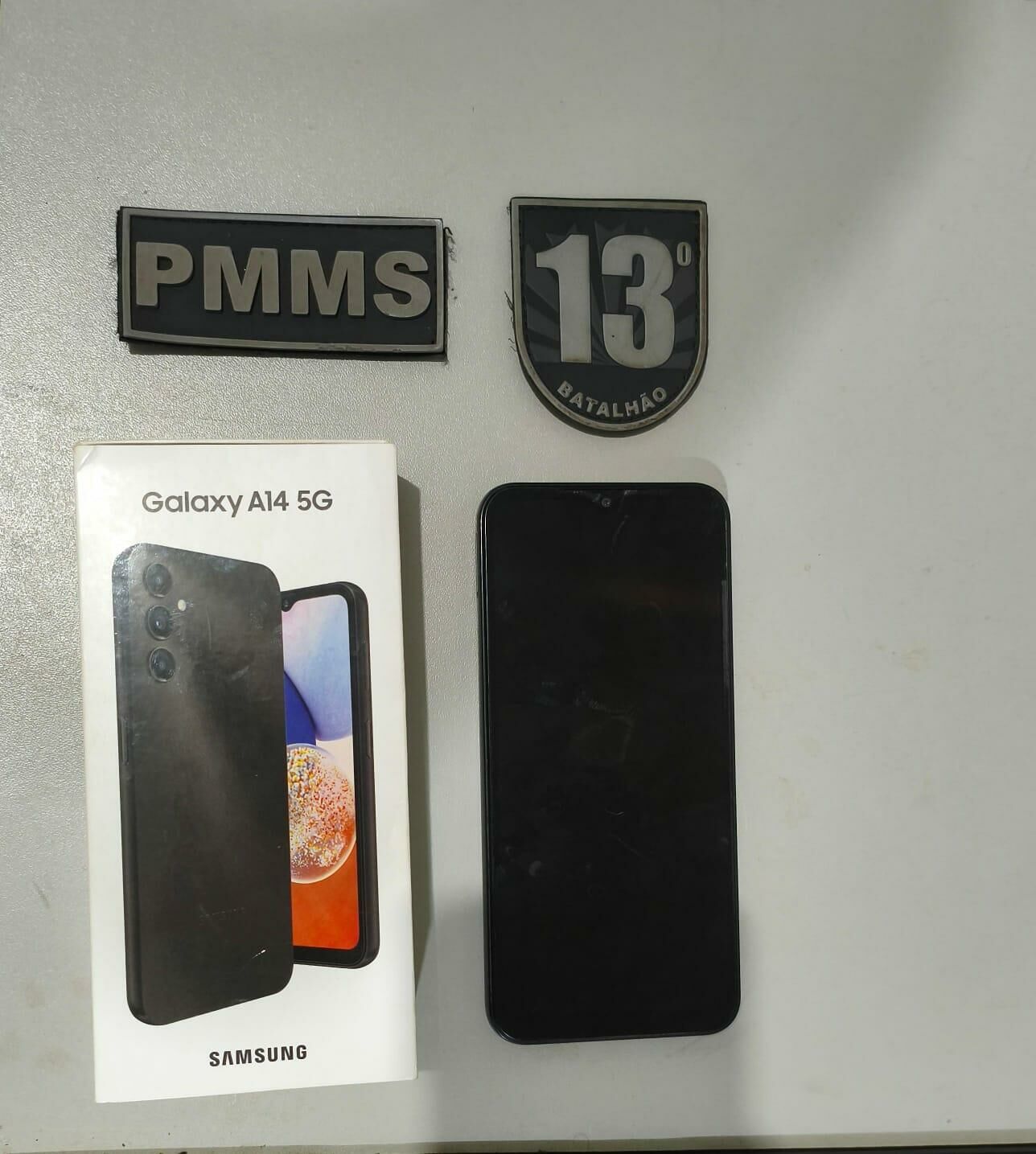 Imagem de compartilhamento para o artigo Homem é preso por furto e mulher é detida por receptação de celular abaixo do preço de mercado em Paranaíba  da MS Todo dia